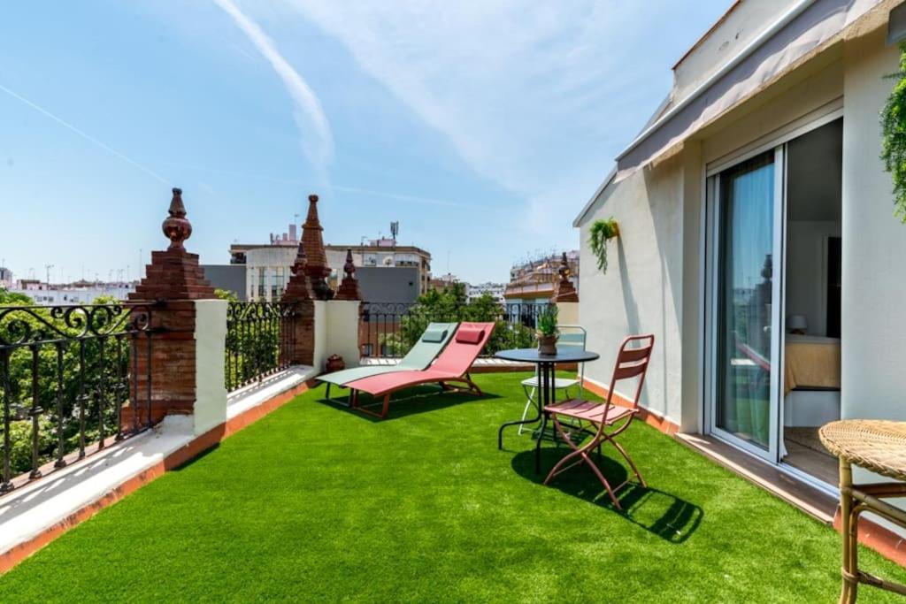 Sunny Study In Triana Appartement