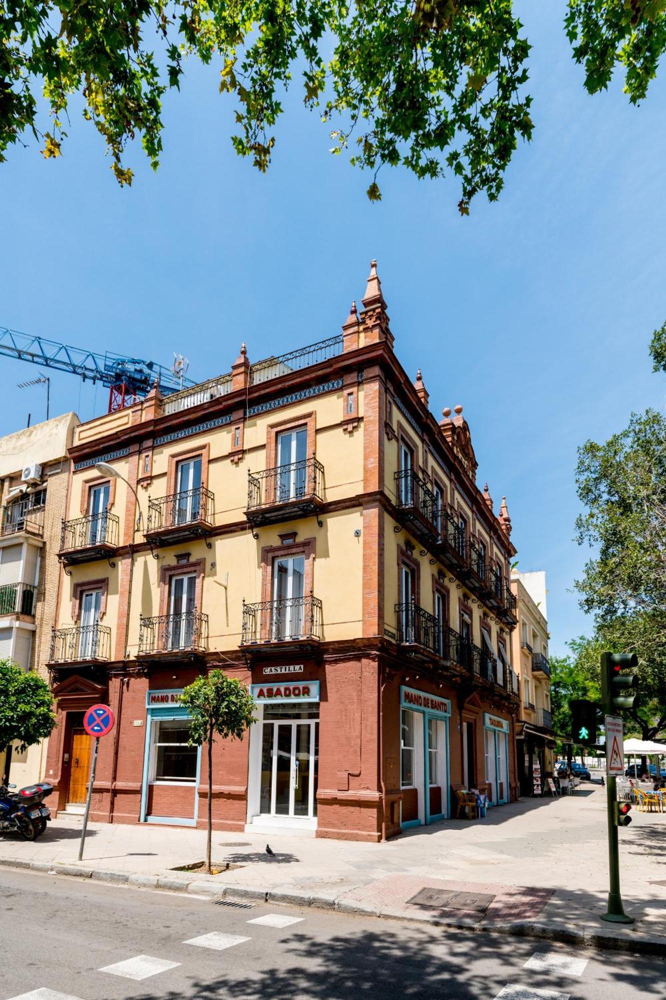 Sunny Study In Triana Séville